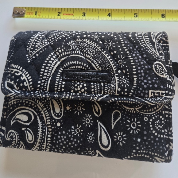 Vera Bradley Quilted Wallet – Black & White Paisley Print - Picture 6 of 7